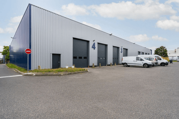 logistics - Local d’activités À Louer - featured