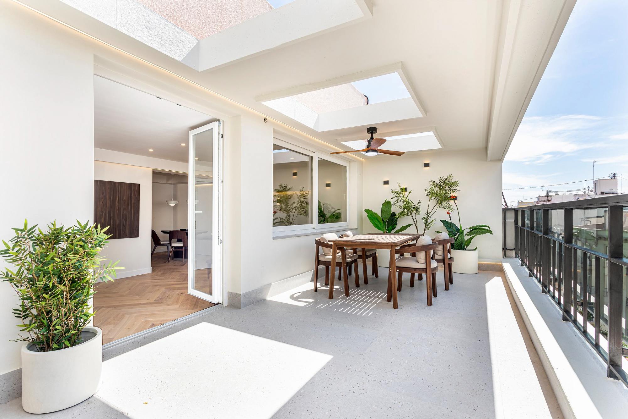 living - 151m² penthouse with 25m² terrace for sale in El Pla del Remei - featured