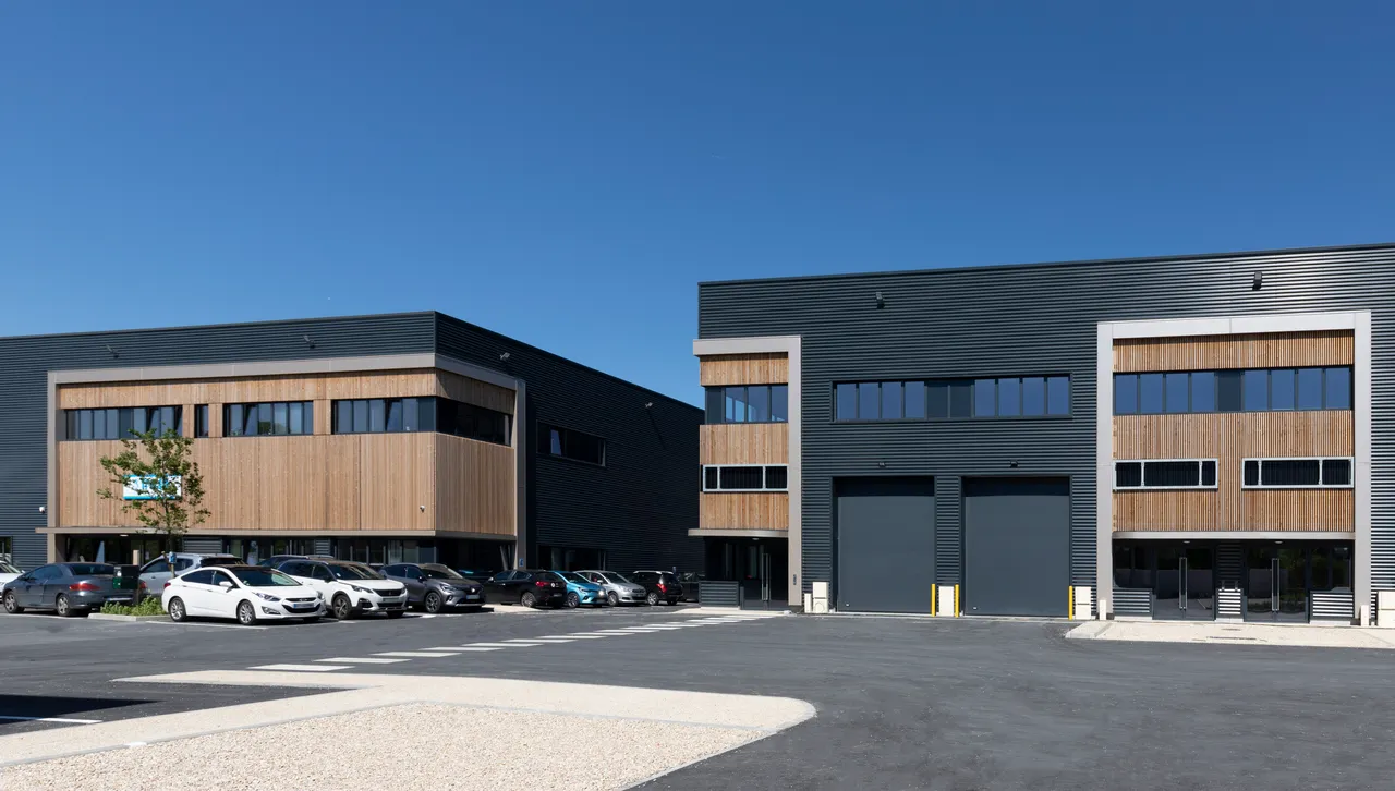 logistics - Light Industrial Premises / Offices For Rent - gallery - 6