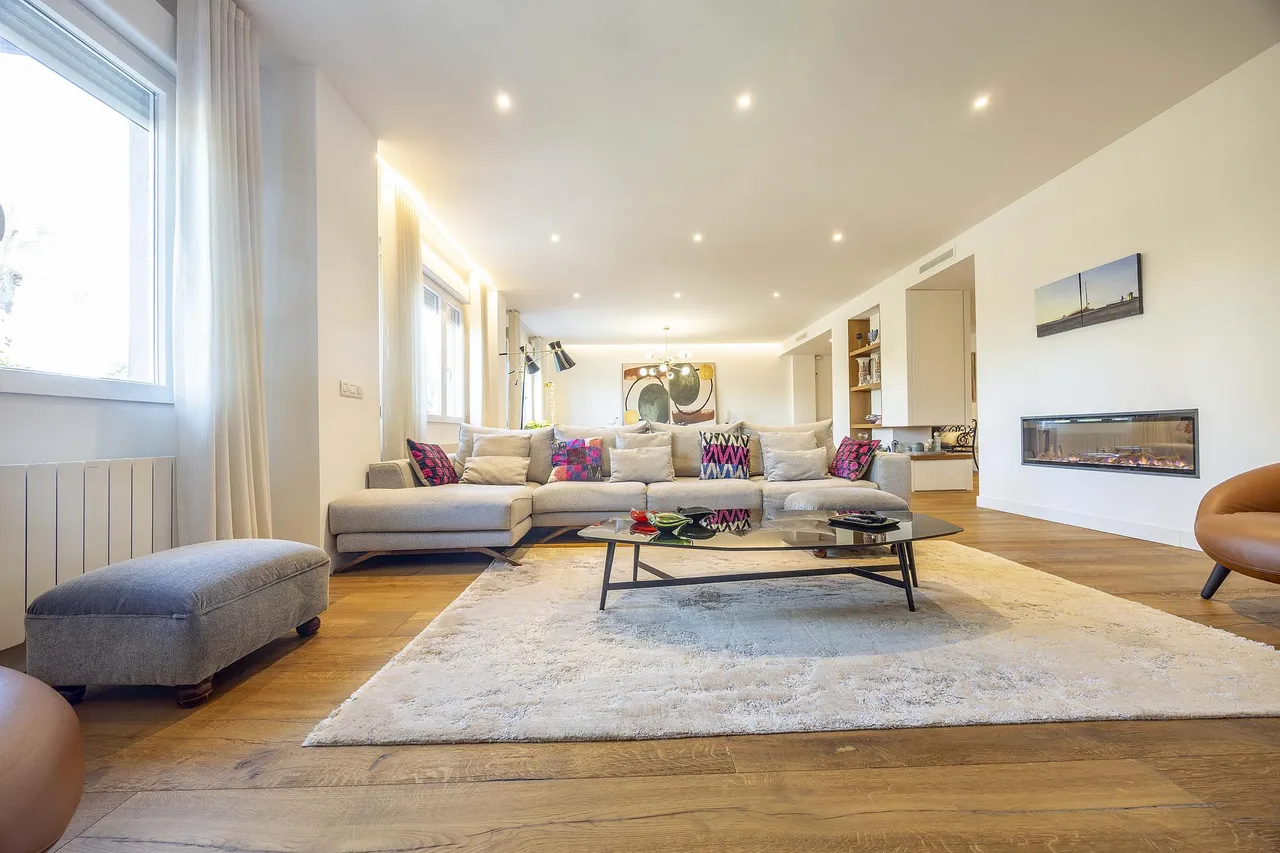 living - Piso de 289m² con 6m² terraza en venta en Gran Vía - gallery - 6