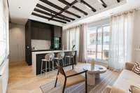 living - Piso de 143m² en alquiler en Castellana, Madrid - gallery thumbnail - 1