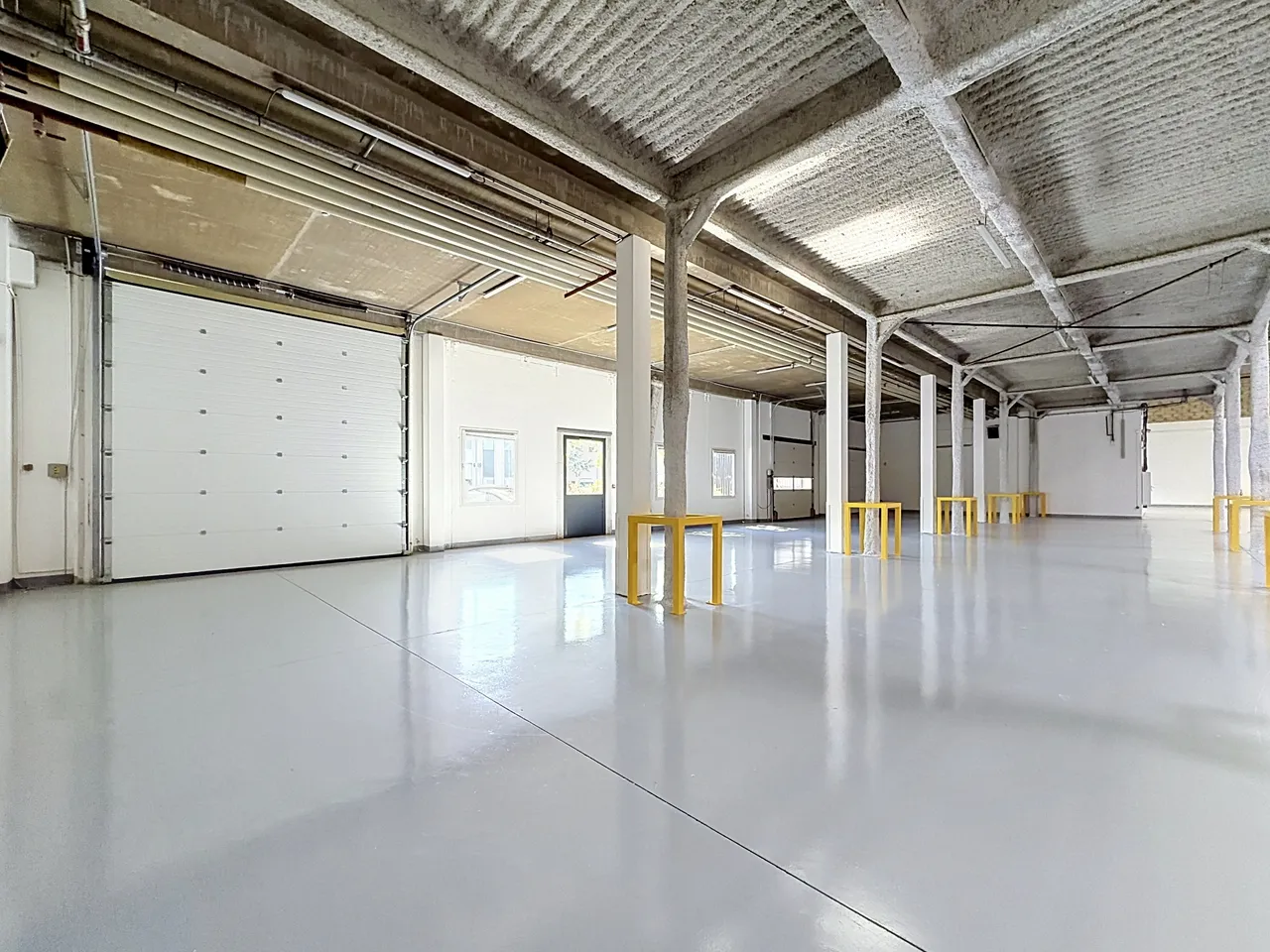 logistics - Warehouse / Offices For Rent - gallery - 8