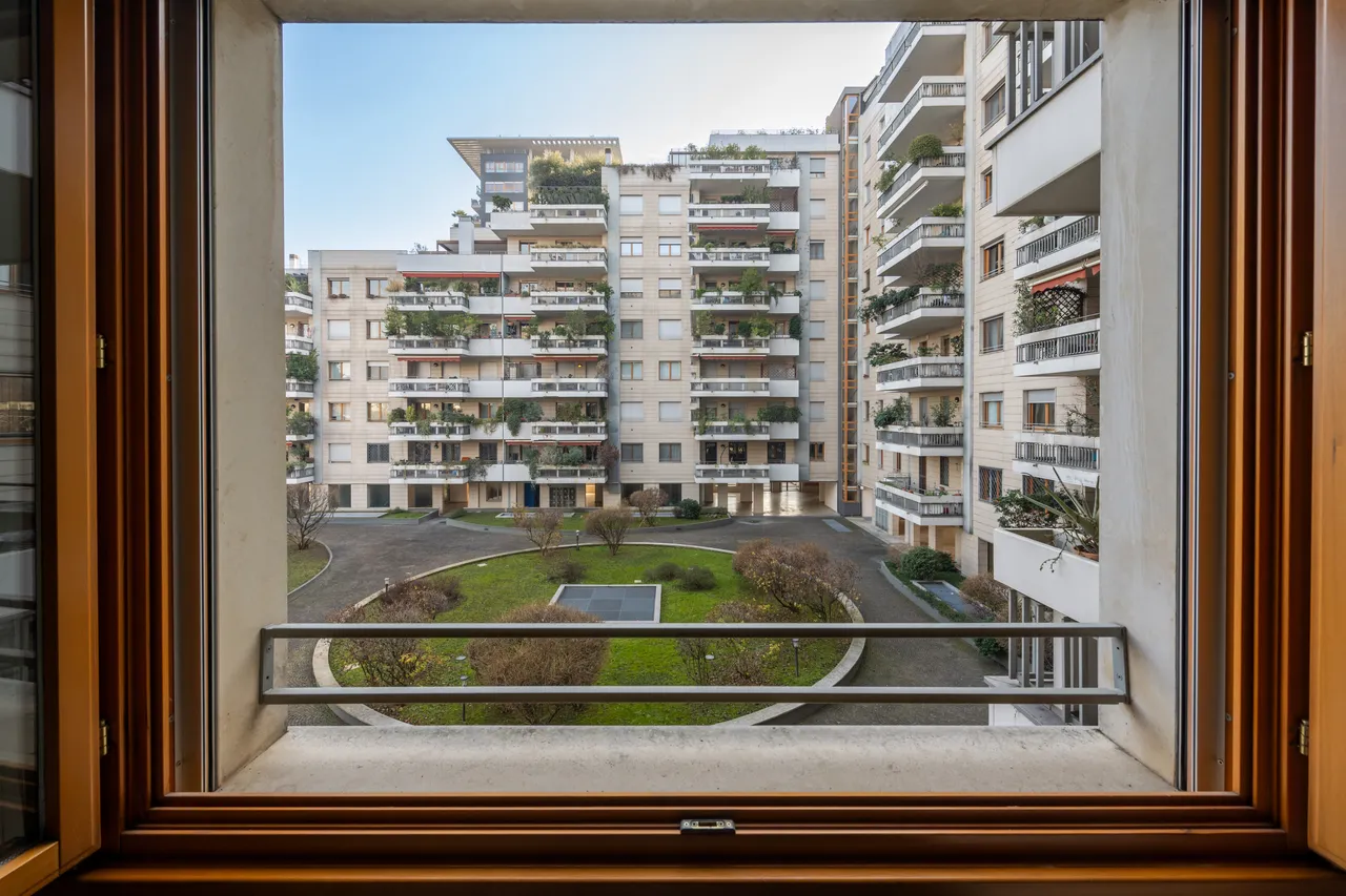 living - Two-room flat for sale via Spadolini 9A Milan - gallery - 17