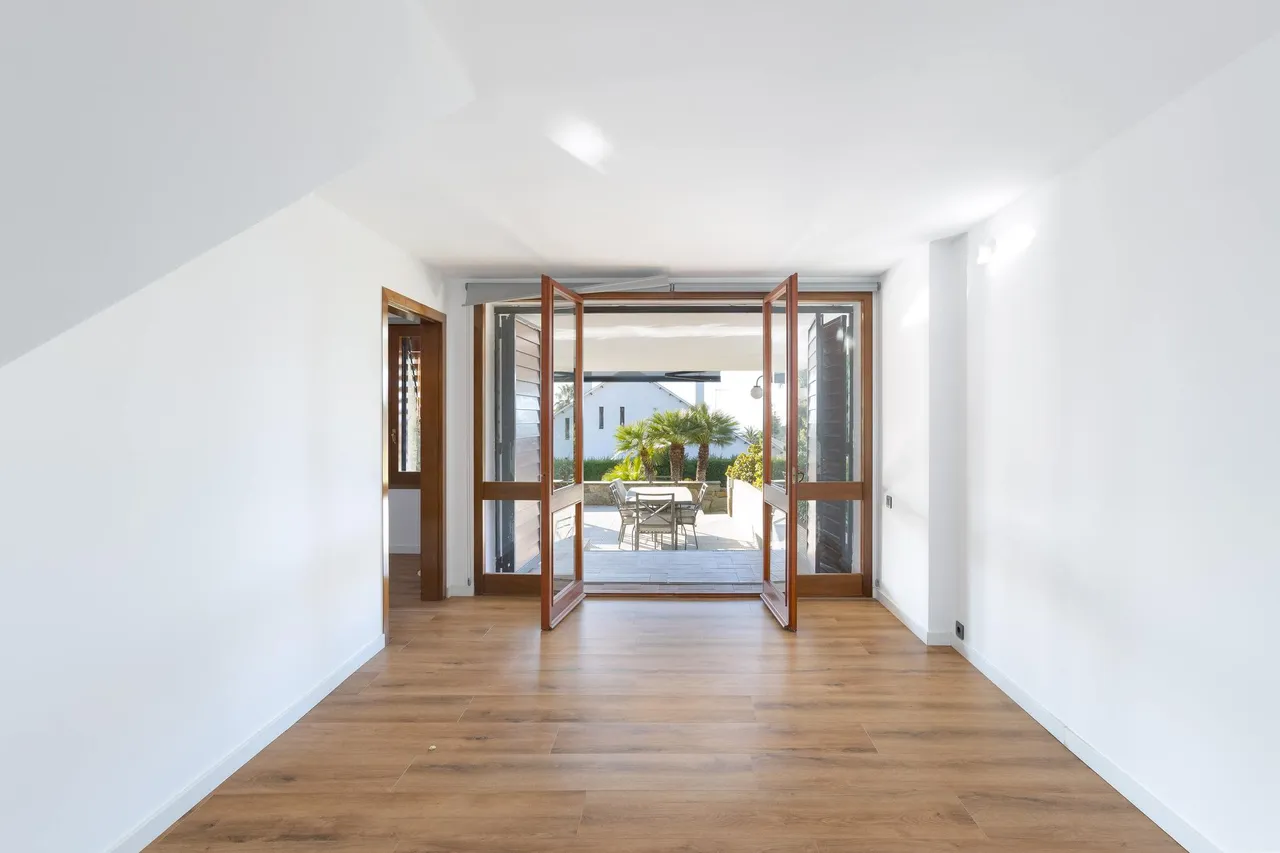 living - 848m² house / villa for sale in Tiana, Barcelona - gallery - 8