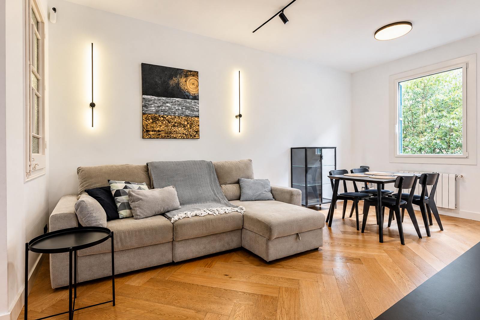 living - 66m² apartment for sale in Eixample Right, Barcelona - featured