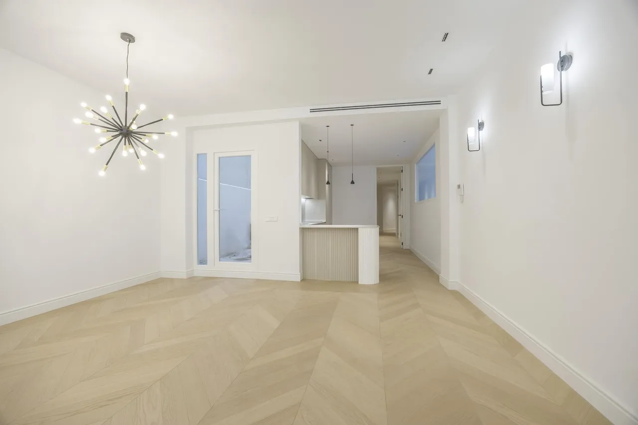 living - Piso de 197m² con 15m² terraza en venta en Gran Vía - gallery - 8