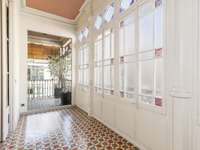 living - Piso de 196m² con 7m² terraza en venta en Eixample Derecho - gallery thumbnail - 4