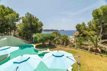 living - 898m² house / villa for sale in Costa de la Calma - featured