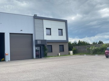 logistics - Activités / Bureaux À Louer - featured