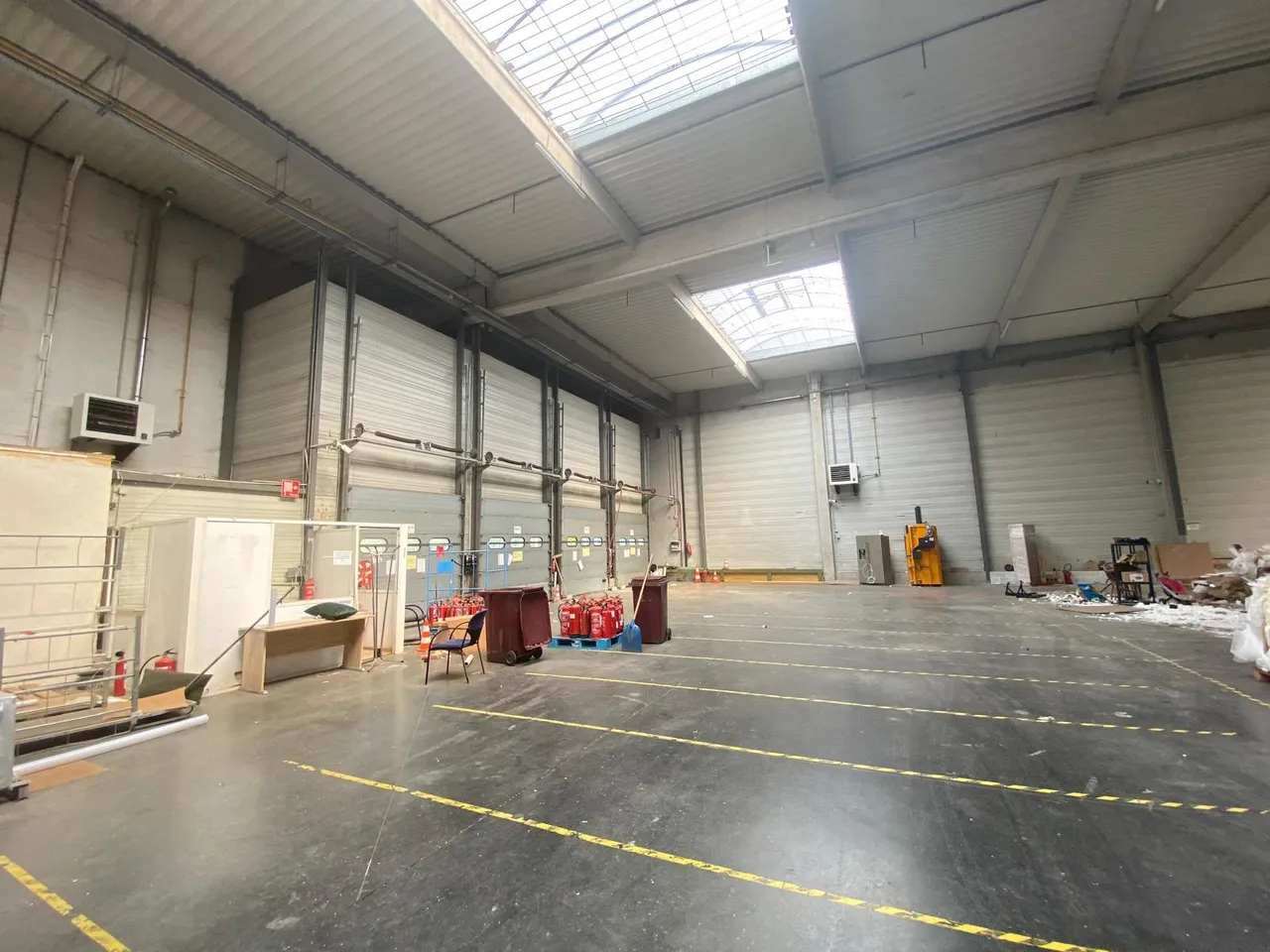 logistics - Entrepôt / Bureaux À Louer - gallery - 3