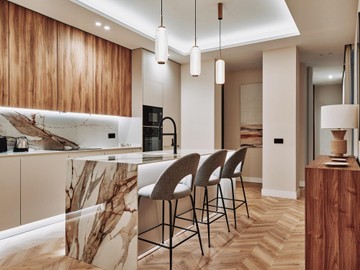living - 139m² apartment for sale in Sol, Madrid - featured