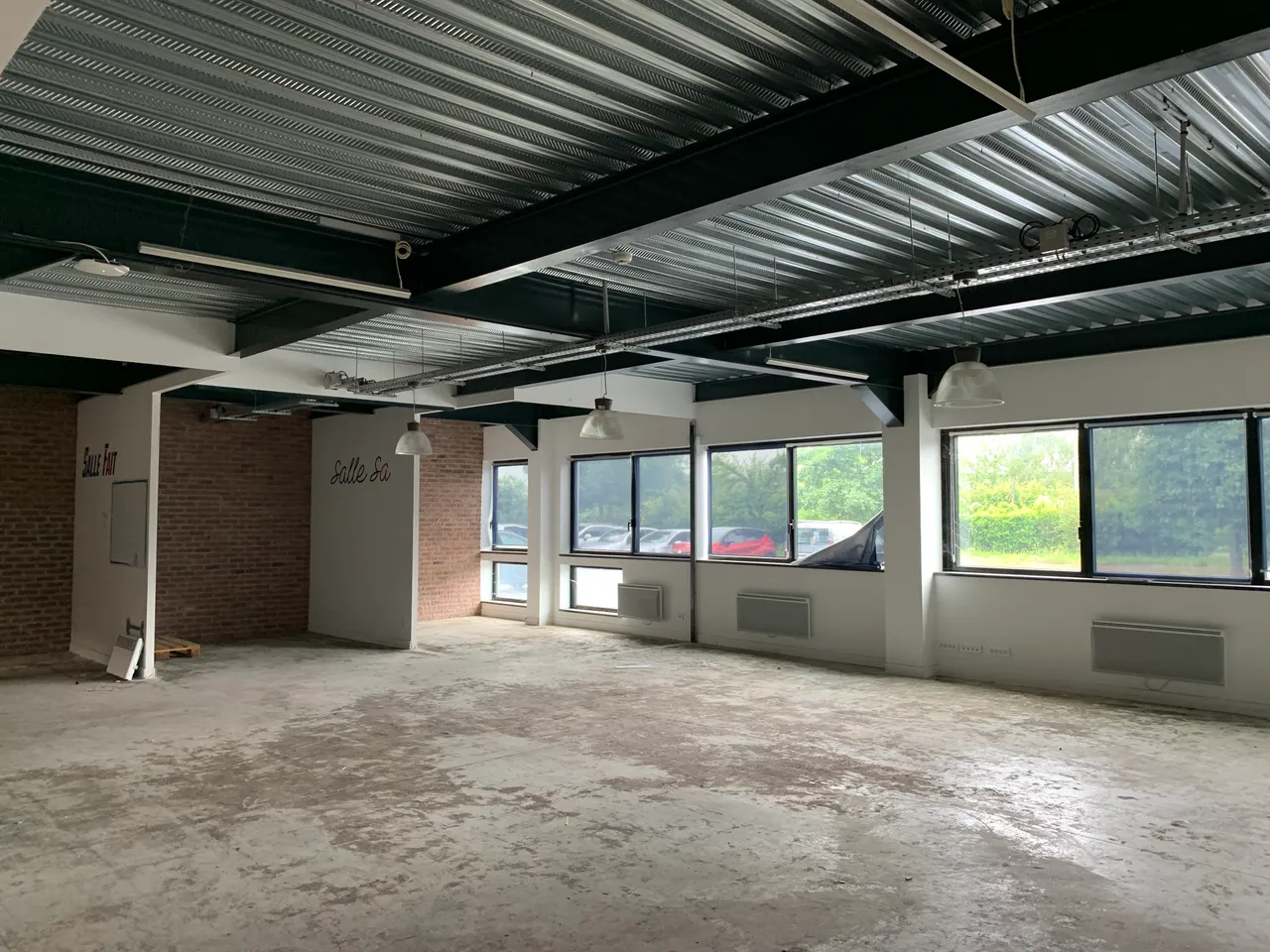 logistics - Entrepôt / Bureaux À Louer - gallery - 5