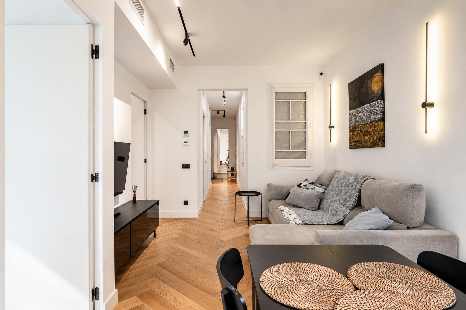 living - 66m² apartment for sale in Eixample Right, Barcelona - gallery thumbnail - 3
