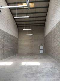 logistics - Activités / Bureaux À Louer - À Vendre - gallery thumbnail - 1