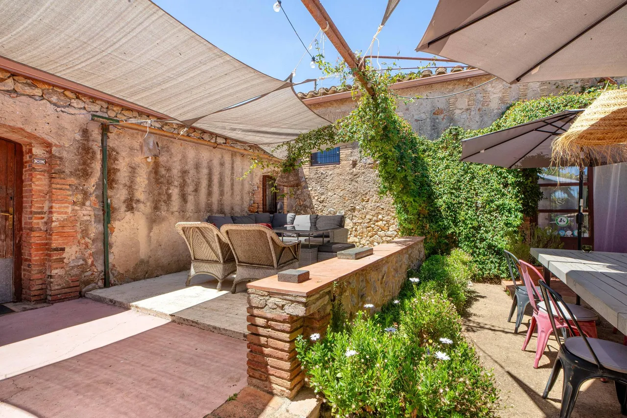 living - 1,385m² country house for sale in Baix Empordà, Girona - gallery - 5