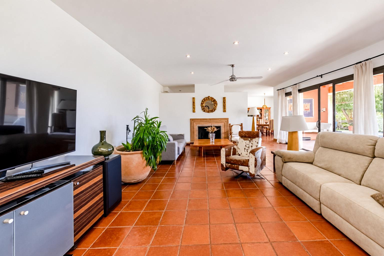 living - Casa / villa de 261m² con 50m² terraza en venta en Levantina - gallery thumbnail - 9