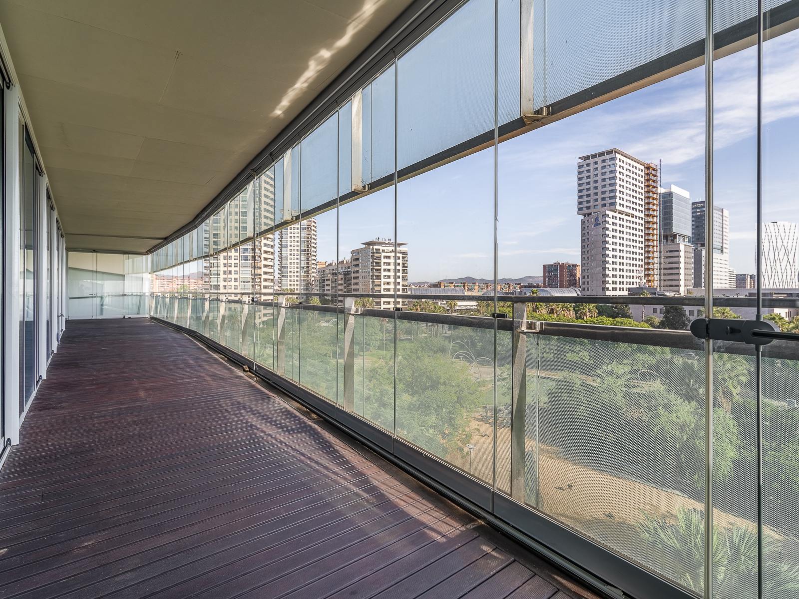 living - Piso de 130m² con 100m² terraza en venta en Diagonal Mar - gallery thumbnail - 9