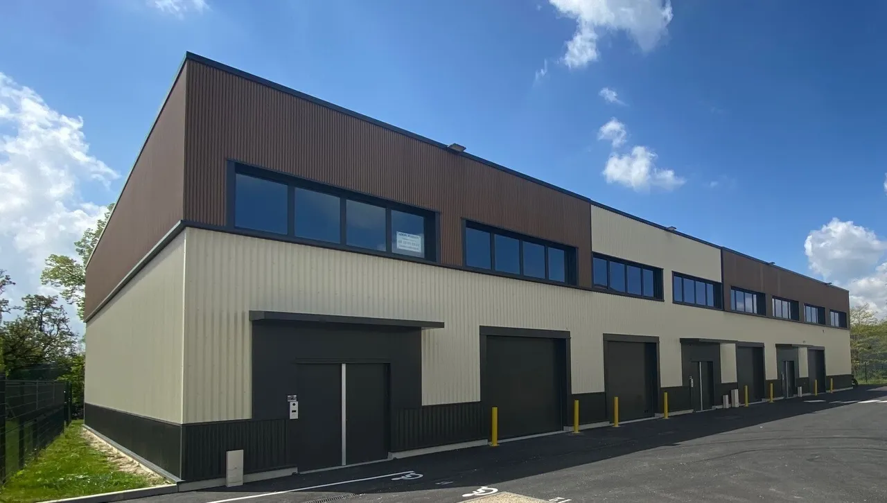 logistics - Light Industrial Premises / Offices For Sale - gallery - 3