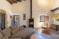 living - Casa rural de 681m² en venta en La Garrotxa, Girona - gallery thumbnail - 10