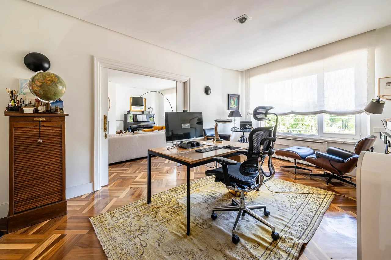 living - 453m² apartment for sale in Argüelles, Madrid - gallery - 4