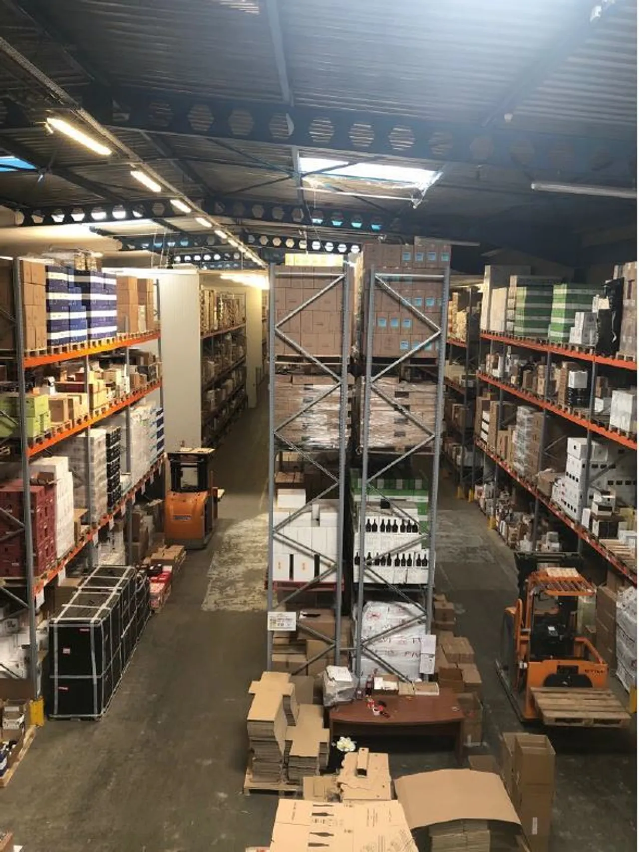 logistics - Logistics Warehouse For Rent - gallery - 3