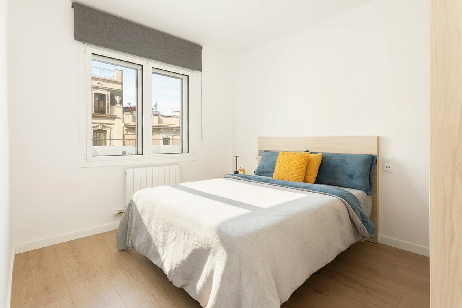 living - Piso de 83m² en venta en Sant Antoni, Barcelona - gallery thumbnail - 10