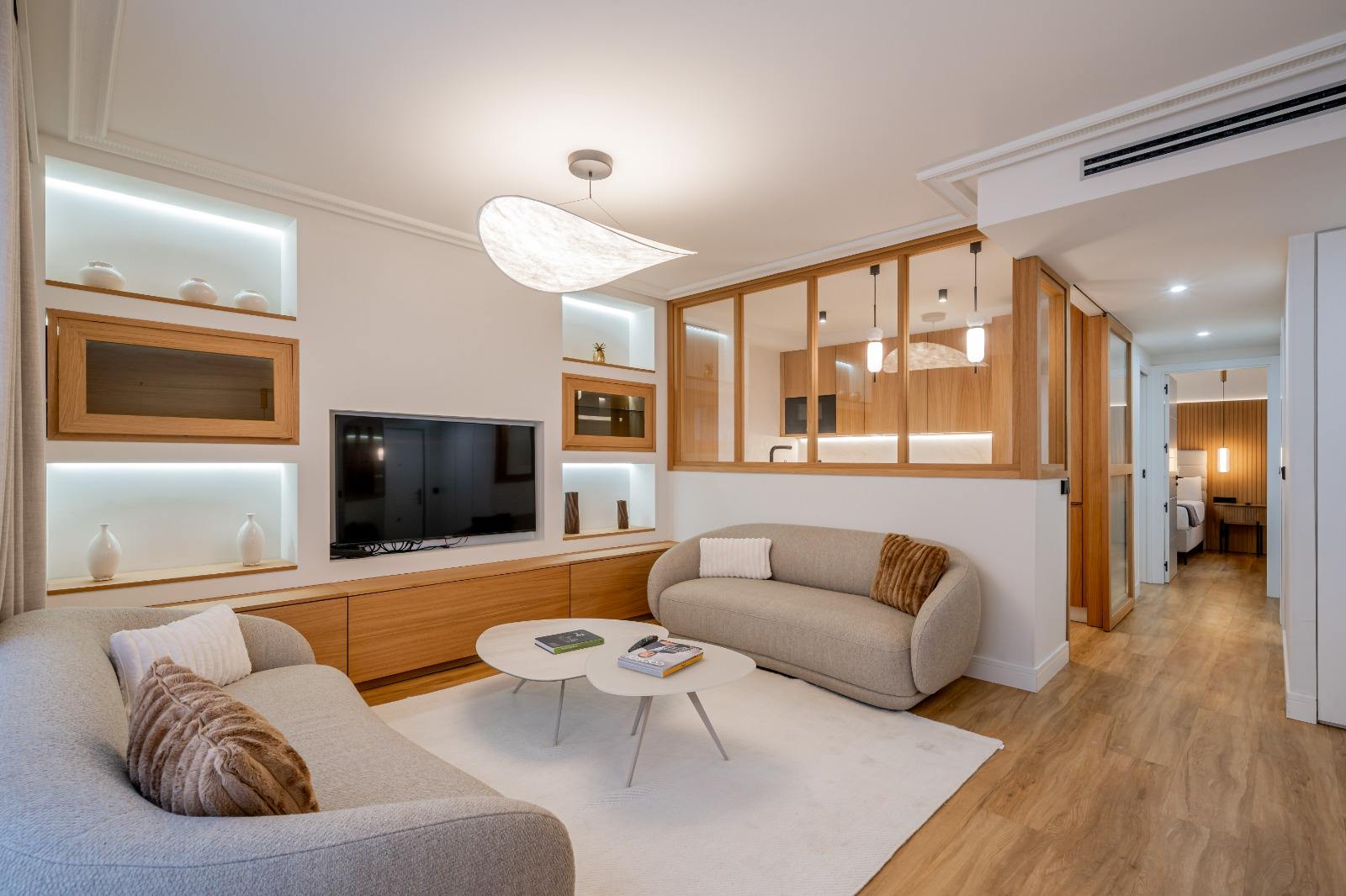 living - 103m² apartment for rent in Recoletos, Madrid - gallery - 2