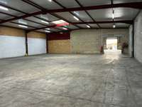 logistics - Activités / Bureaux À Louer - gallery thumbnail - 10