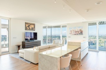 living - 280m² penthouse with 80m² terrace for sale in Palacio de Congresos - featured