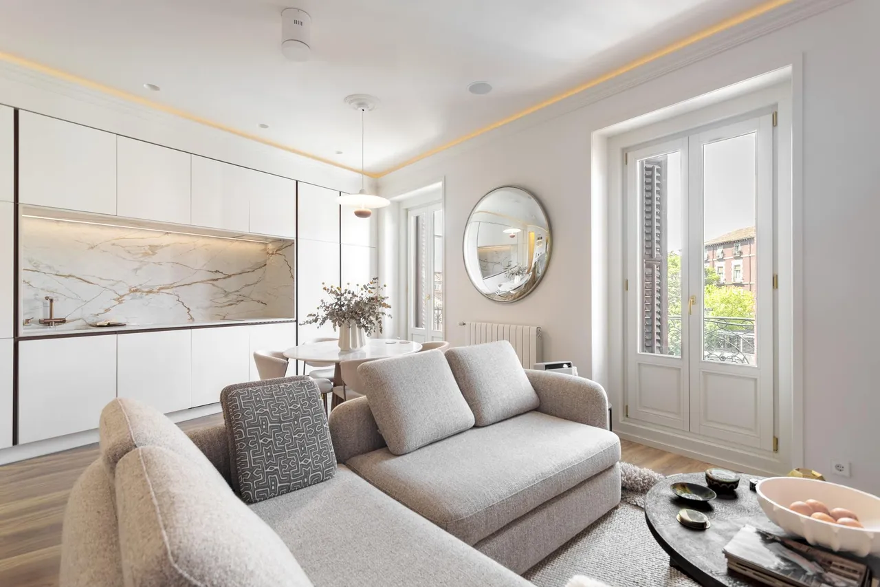 living - Piso de 100m² en alquiler en La Latina, Madrid - gallery - 4