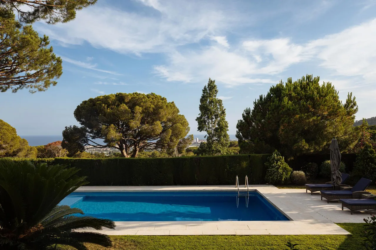 living - Casa / villa de 600m² en venta en Cabrera de Mar, Barcelona - gallery - 3