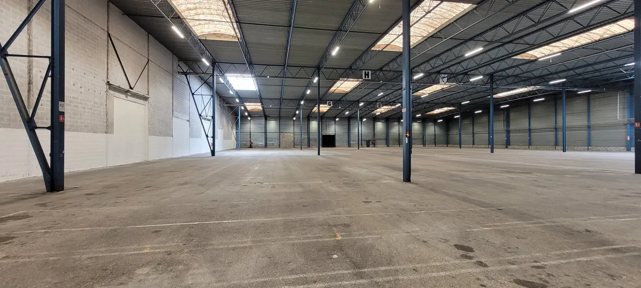 logistics - Entrepôt / Bureaux À Louer - gallery - 8