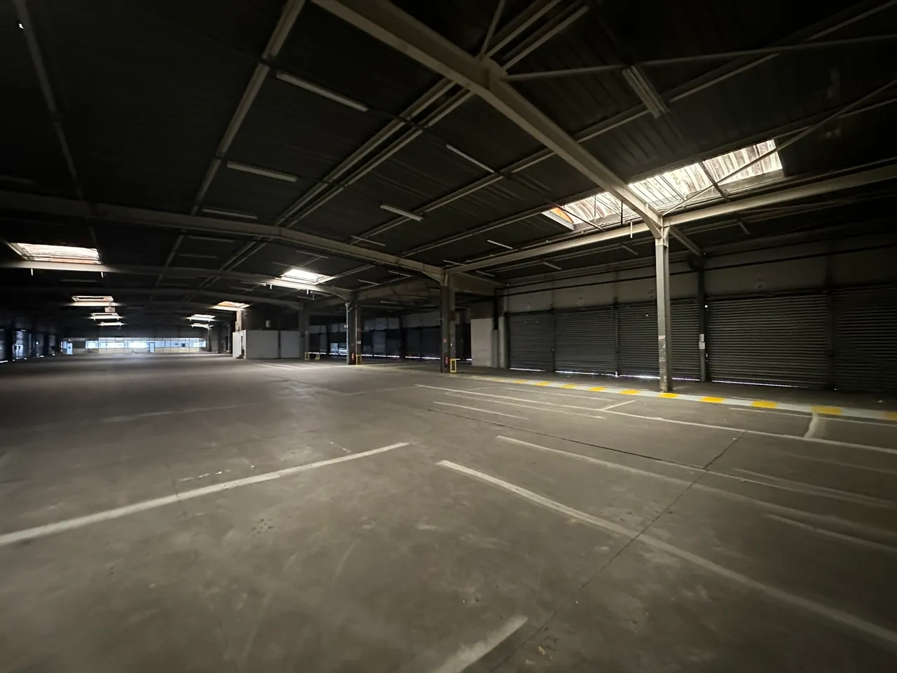 logistics - Courier Warehouse For Rent - gallery - 5