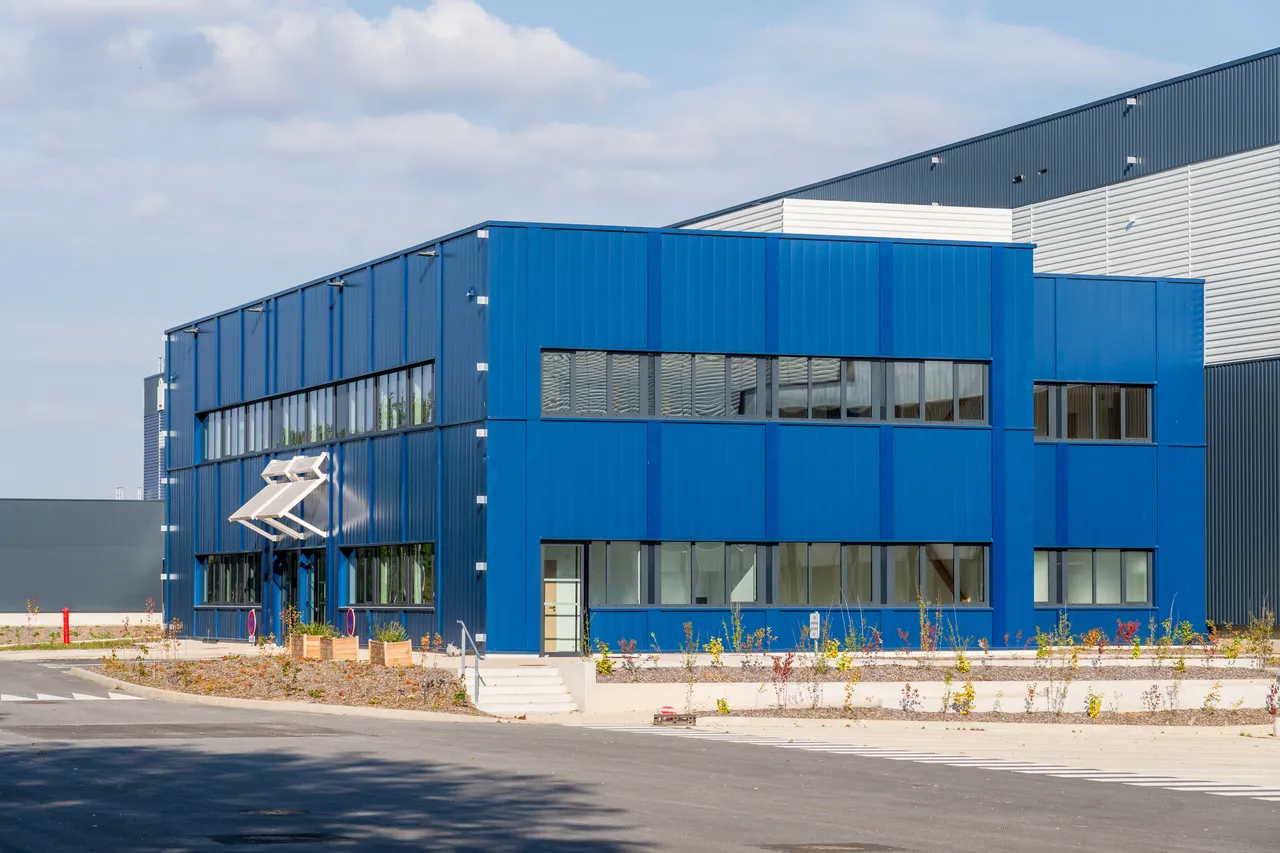 logistics - Logistics Warehouse For Rent - gallery - 5