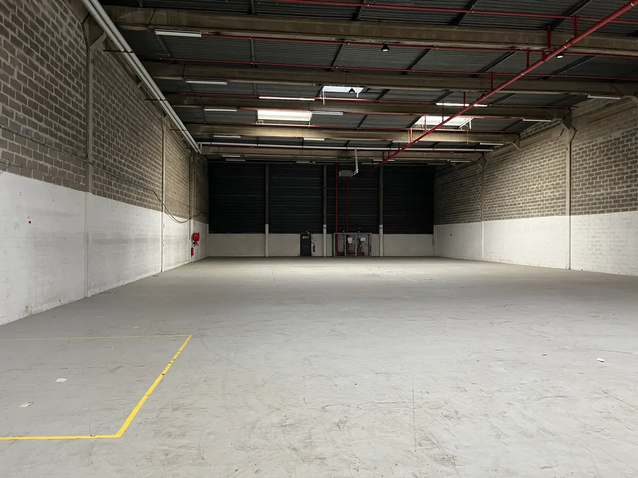 logistics - Logistics Warehouse For Rent - gallery - 2
