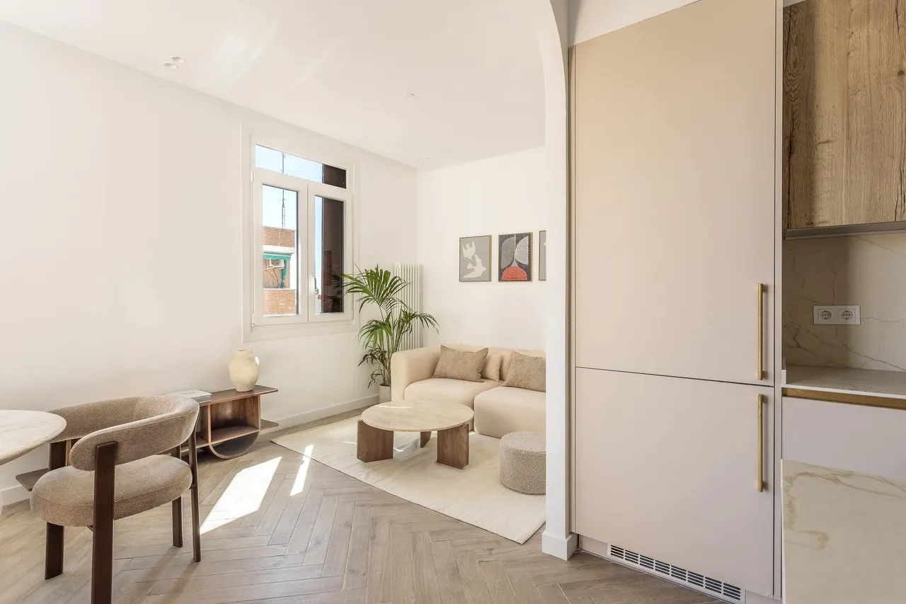 living - 89m² penthouse for sale in Ríos Rosas, Madrid - gallery - 10