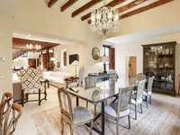 living - Casa rural de 1,265m² en venta en Llucmajor, Islas Baleares - gallery thumbnail - 3