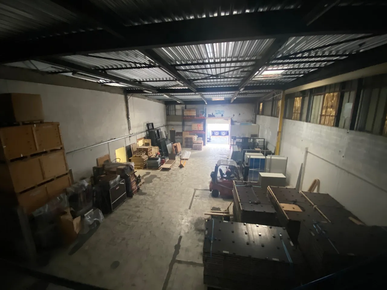 logistics - Light Industrial Premises / Offices For Rent - gallery - 4