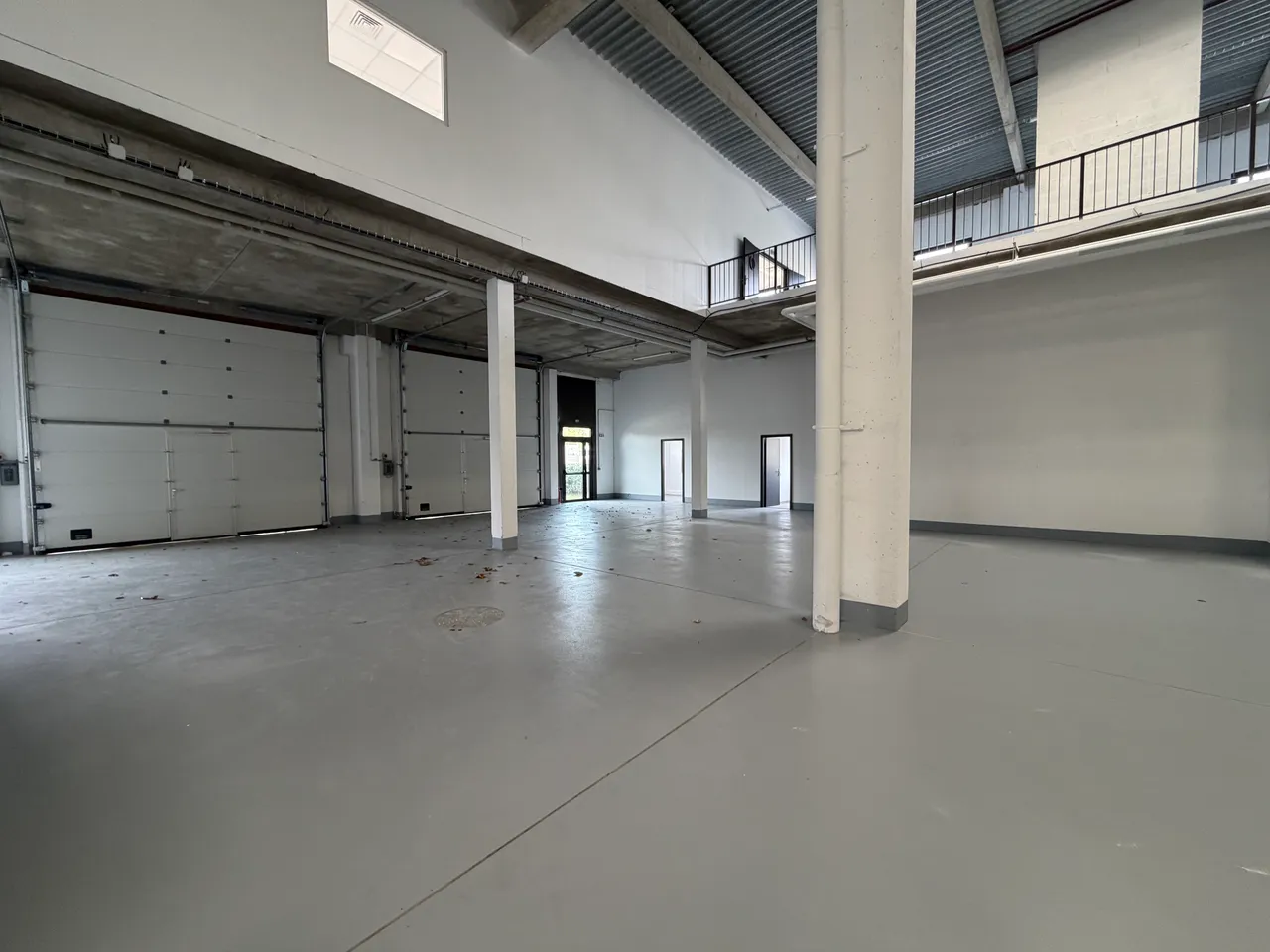 logistics - Activités / Bureaux À Louer - gallery - 2