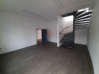 logistics - Activités / Bureaux À Louer - gallery thumbnail - 2