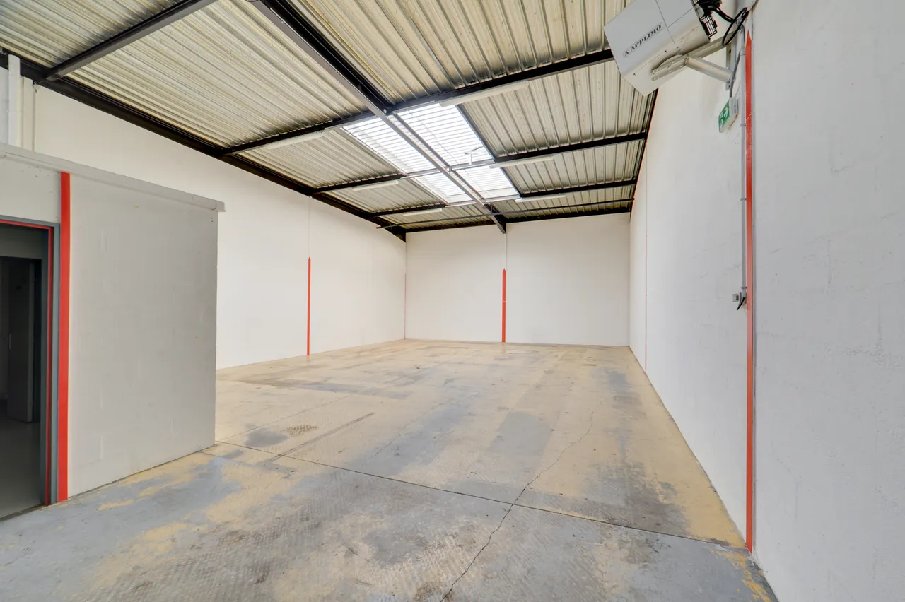 logistics - Activity Facility For Rent - gallery - 4