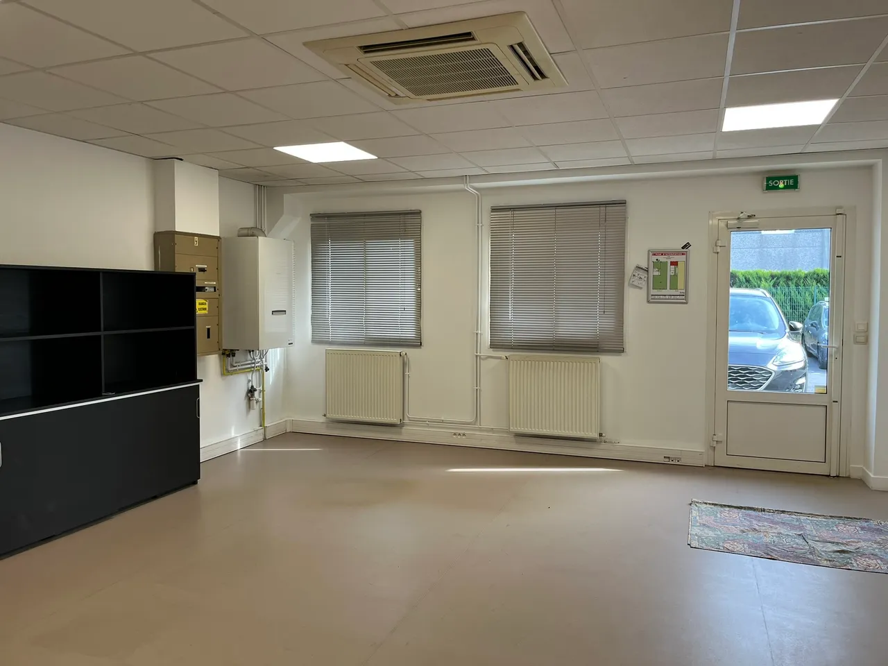logistics - Light Industrial Premises / Offices For Rent - gallery - 6