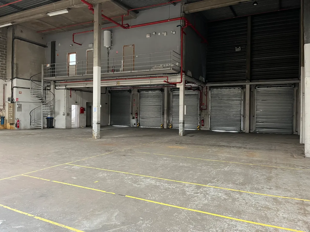 logistics - Logistics Warehouse For Rent - gallery - 5