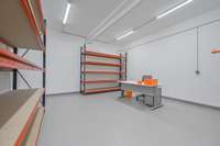 logistics - Entrepôt À Louer - gallery thumbnail - 2