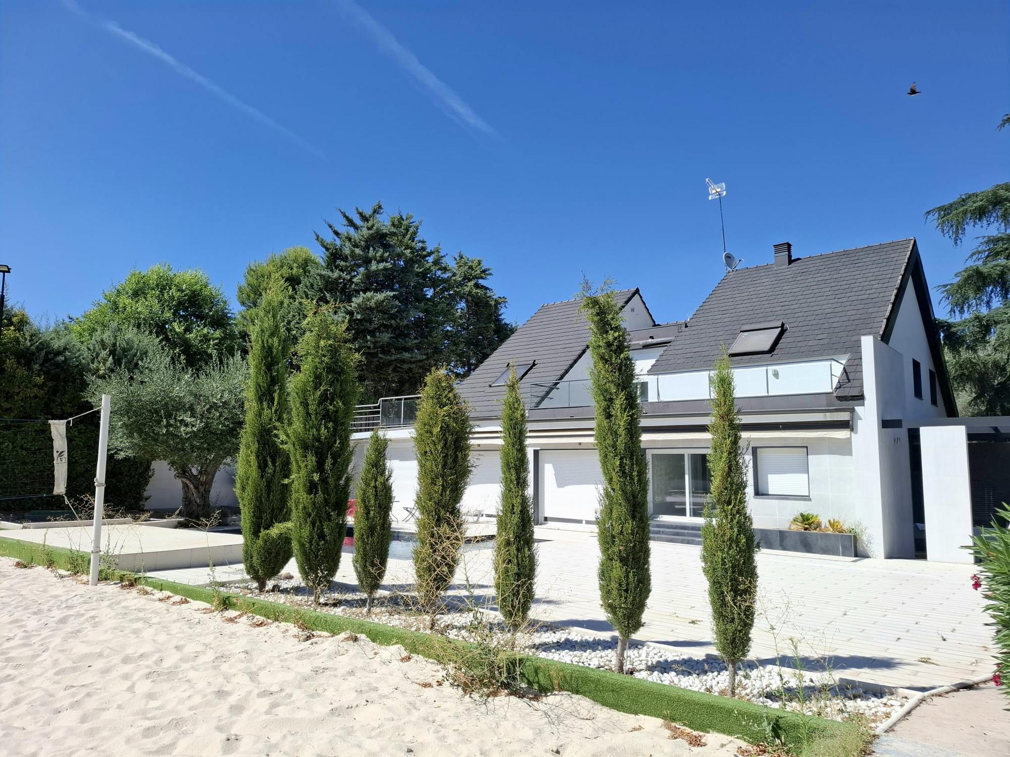 living - Casa / villa de 350m² en venta en La Moraleja Urbanización - gallery thumbnail - 2