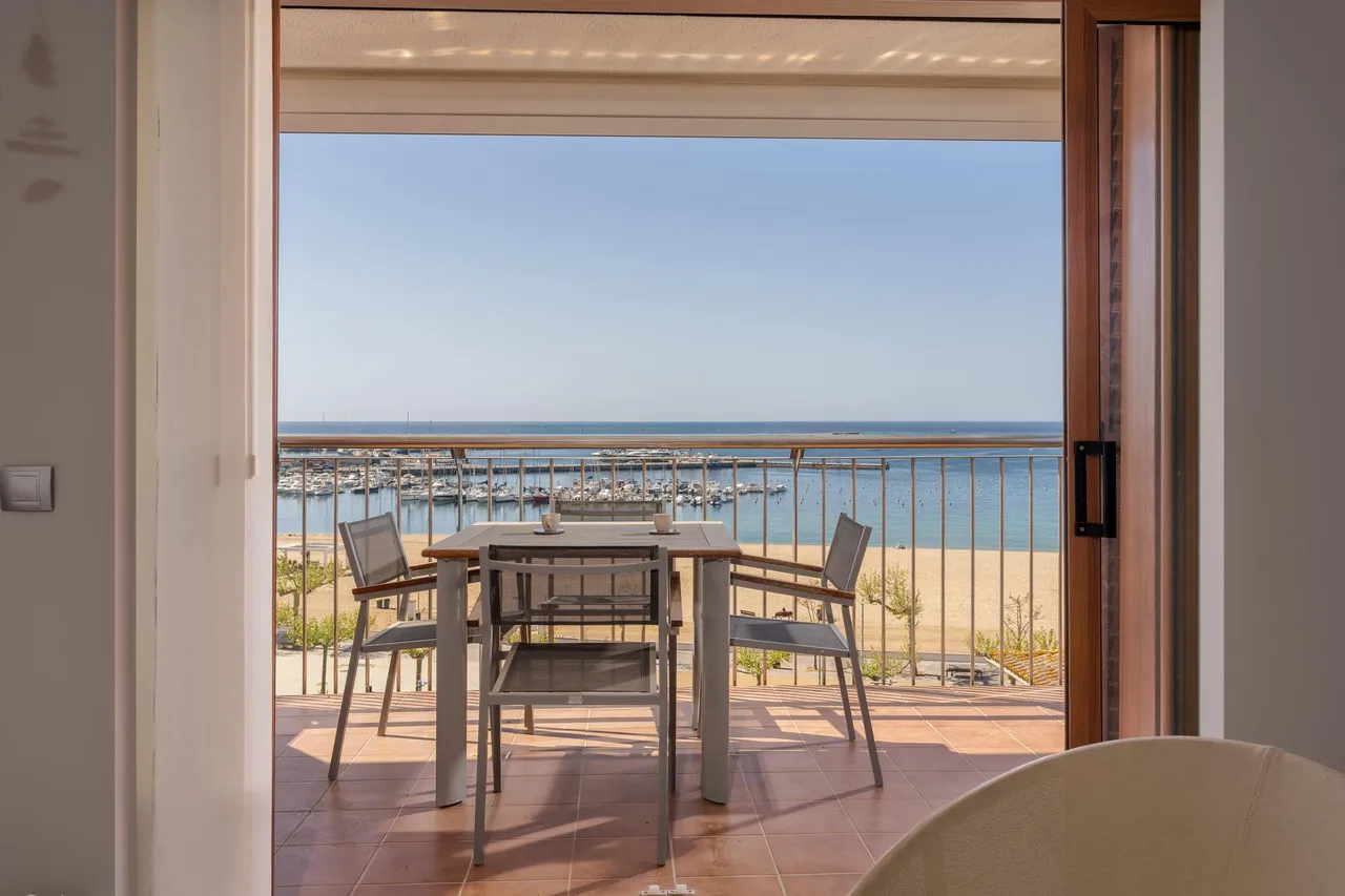 living - Piso de 63m² con 8m² terraza en venta en Palamós - gallery - 5