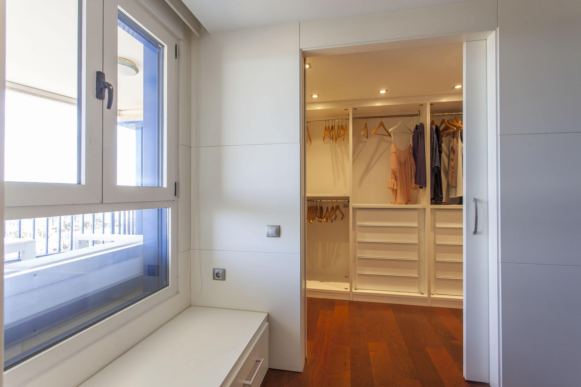living - Piso de 257m² con 16m² terraza en alquiler en Patacona / Alboraya - gallery thumbnail - 10