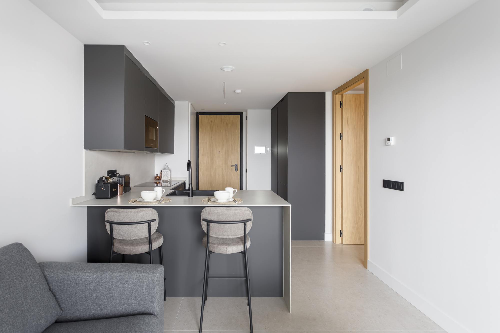 living - Piso de 65m² con 8m² terraza en alquiler en Conde de Orgaz y Piovera - gallery - 8