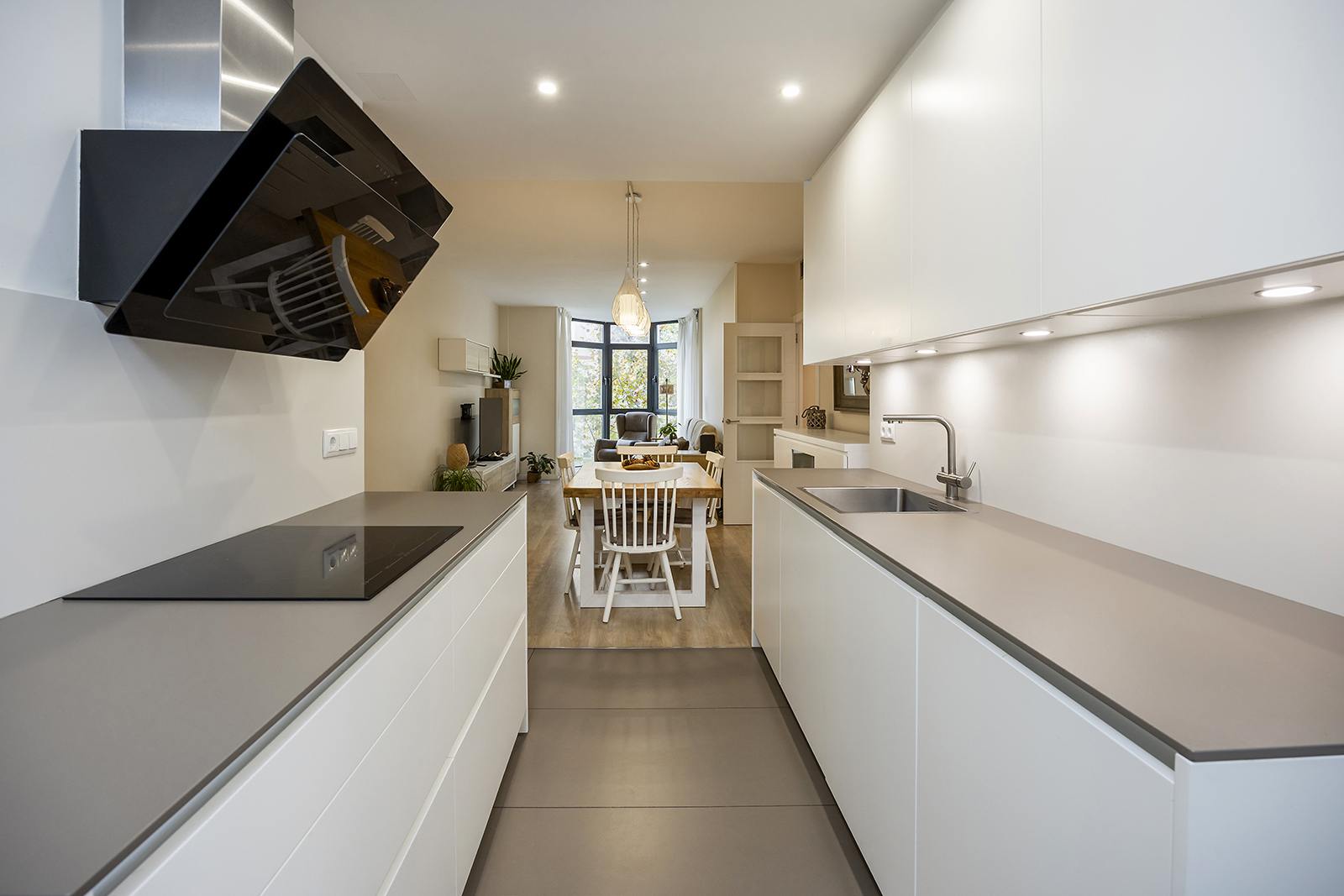 living - Piso de 98m² en venta en Eixample Derecho, Barcelona - gallery thumbnail - 10