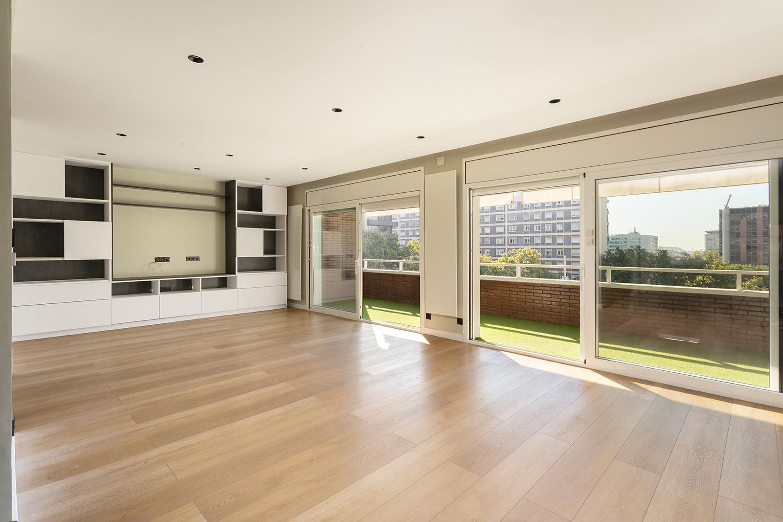 living - Piso de 163m² con 27m² terraza en venta en Pedralbes - gallery thumbnail - 3